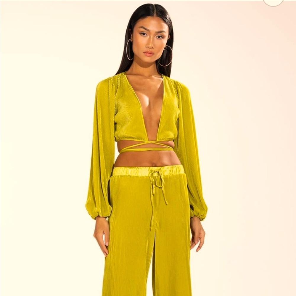 Apple Plisse Set Tie Front Top and Palazzo Pants- Light green